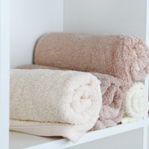 Storage Ideas for Bath Towels: 10 Ways to Keep Your Towels Organized - Be Simply Organized